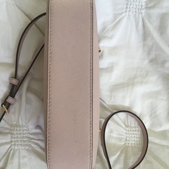 Like New Michael Kors Jet Set pink Saffiano leather messenger crossbody bag - Picture 4 of 7